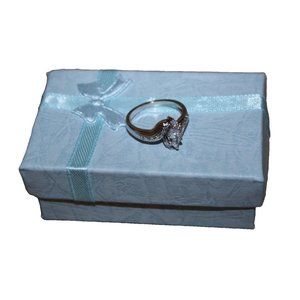 Womens Silver Cubic Zarconia White Gold Fashion Ring Size 8 Jewelery NEW